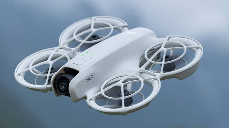 Drone DJI Néo utilisé par INSPIDRONE pour missions professionnelles spécialisées