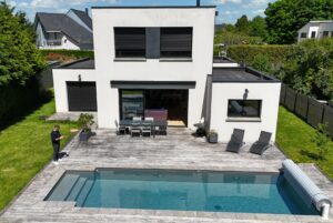Maison contemporaine vue par drone – Réalisation INSPIDRONE Immobilier